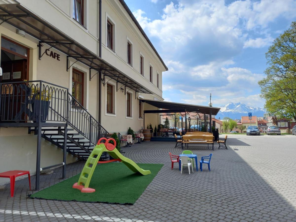 Penzion Berg Kezmarok Bagian luar foto